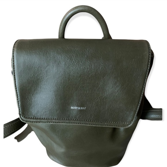 Matt & Nat Backpack Green Vegan Leather Backpack - Picture 3 of 16